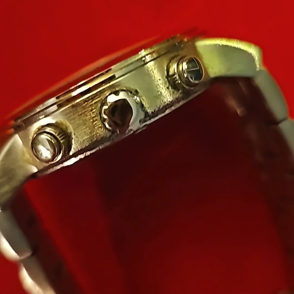 Men's Guess Watch - Picture 6 of 13